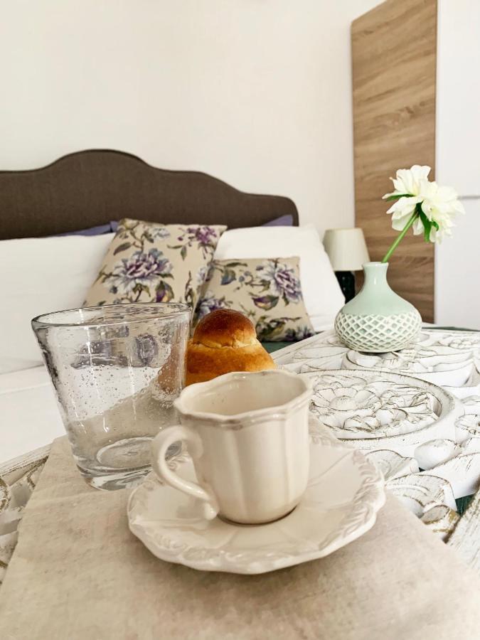 레체 Upstairs - Lazy Terrace 빌라 외부 사진